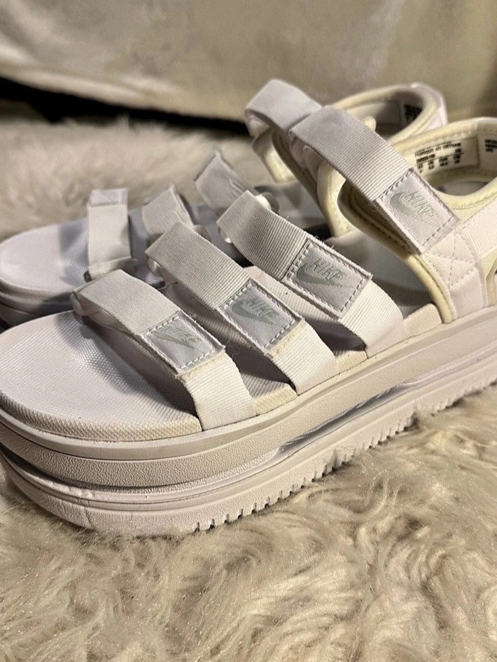 Nike Air Max Platform Sandals in White US 9 Like New